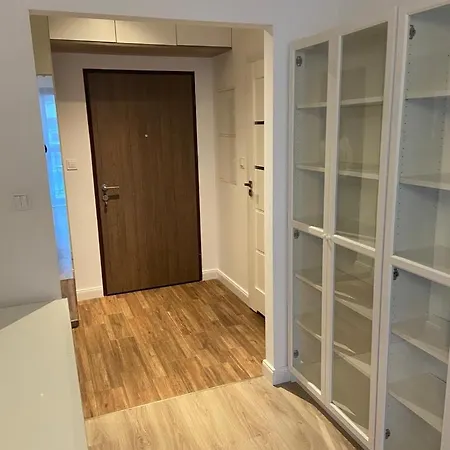 Jana Kazimierza 66 *