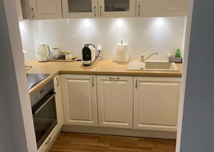 Jana Kazimierza 66 *