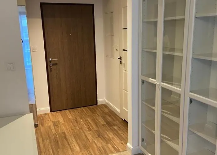 Jana Kazimierza 66 *